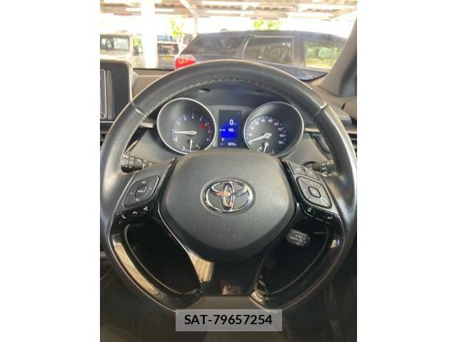 Toyota C-HR 2019-02 8779750-12