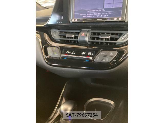 Toyota C-HR 2019-02 8779750-15