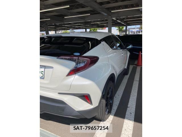 Toyota C-HR 2019-02 8779750-22