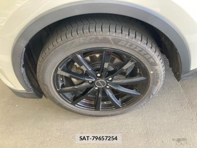 Toyota C-HR 2019-02 8779750-5