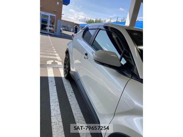 Toyota C-HR 2019-02 8779750-7