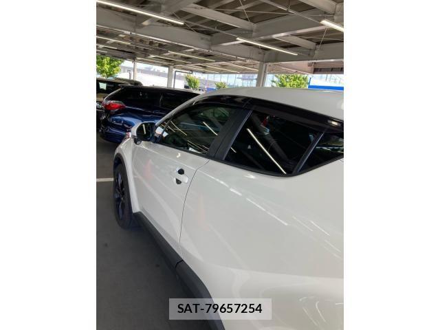 Toyota C-HR 2019-02 8779750-8