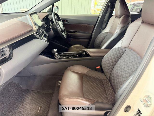 Toyota C-HR 2019-03 8828221-11