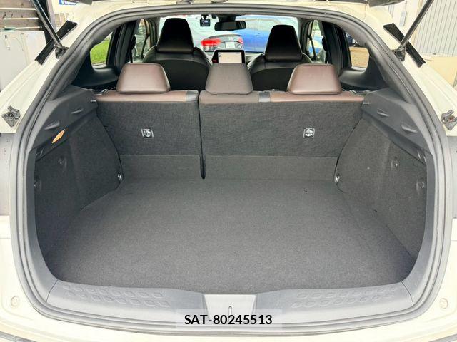 Toyota C-HR 2019-03 8828221-14