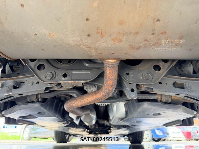 Toyota C-HR 2019-03 8828221-28