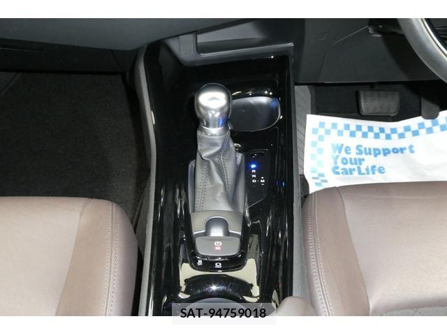 Toyota C-HR 2017-03 8828220-19