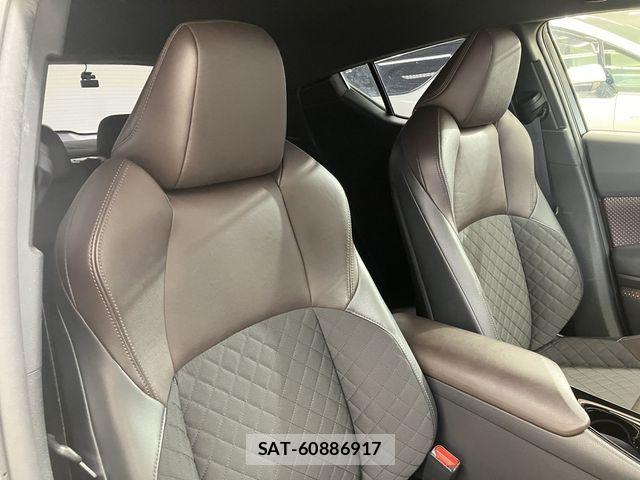 Toyota C-HR 2018-07 8870637-17