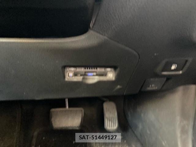 Toyota C-HR 2022-02 8883411-21