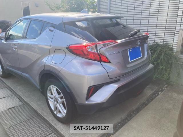 Toyota C-HR 2022-02 8883411-2
