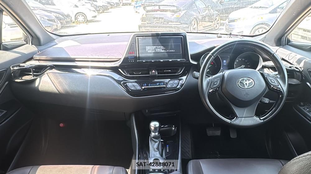 Toyota C-HR 2017 6634474-12