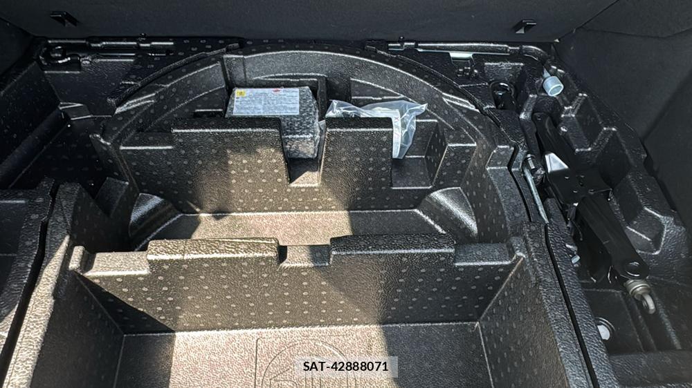 Toyota C-HR 2017 6634474-20