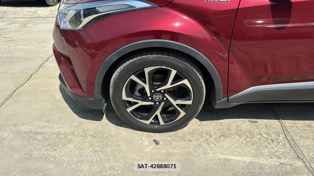 Toyota C-HR 2017 6634474-24