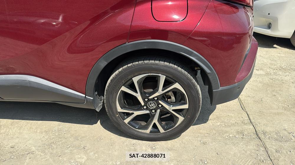Toyota C-HR 2017 6634474-25