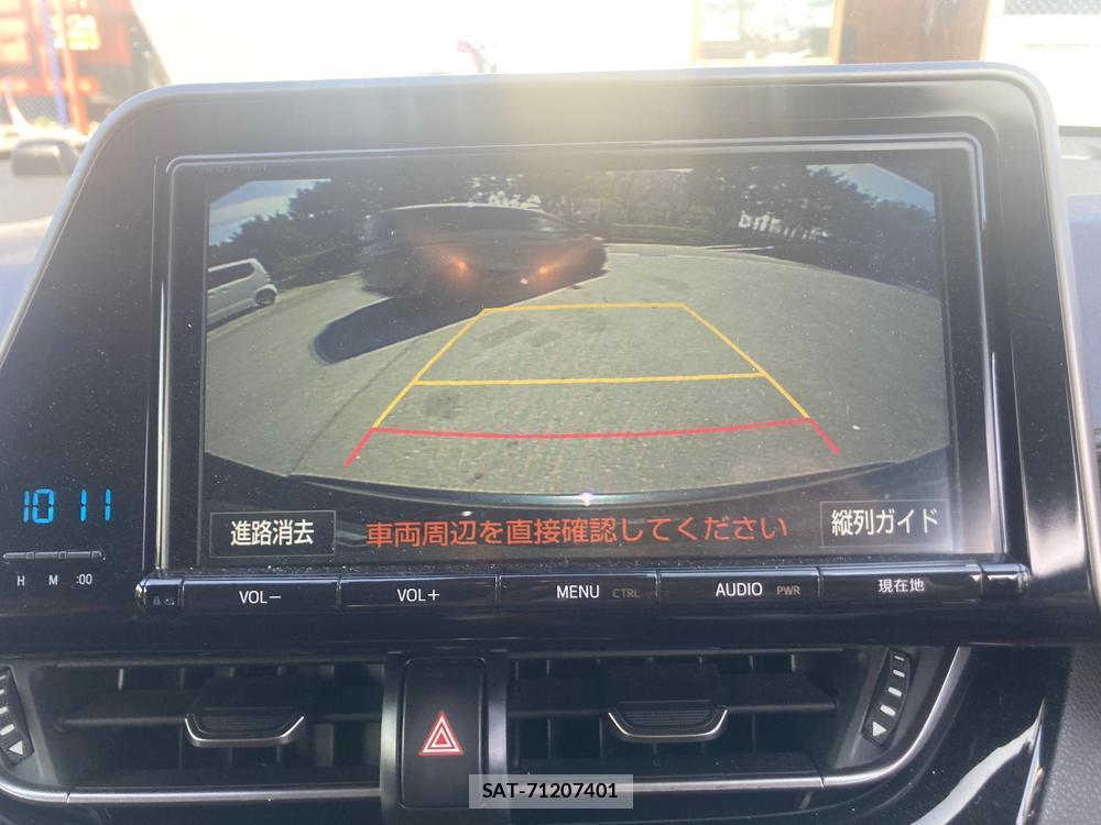 Toyota C-HR 2017 1305395-17