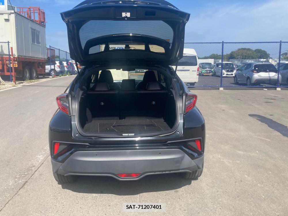 Toyota C-HR 2017 1305395-28