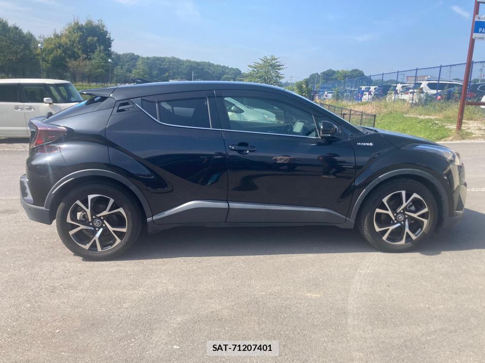 Toyota C-HR 2017 1305395-5
