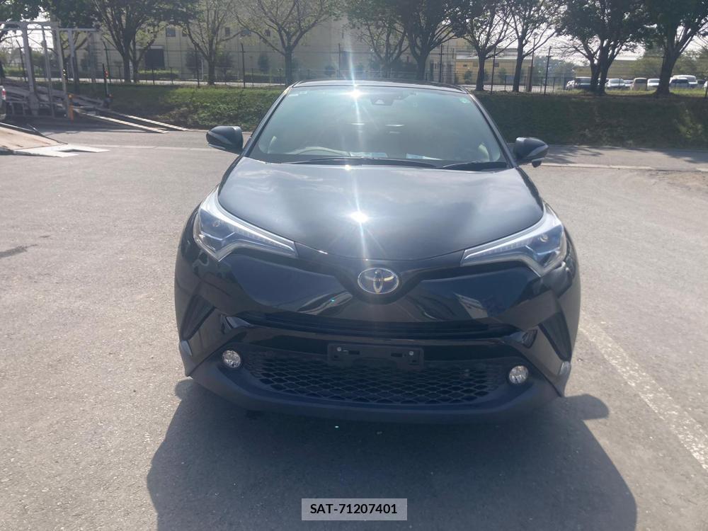 Toyota C-HR 2017 1305395-7