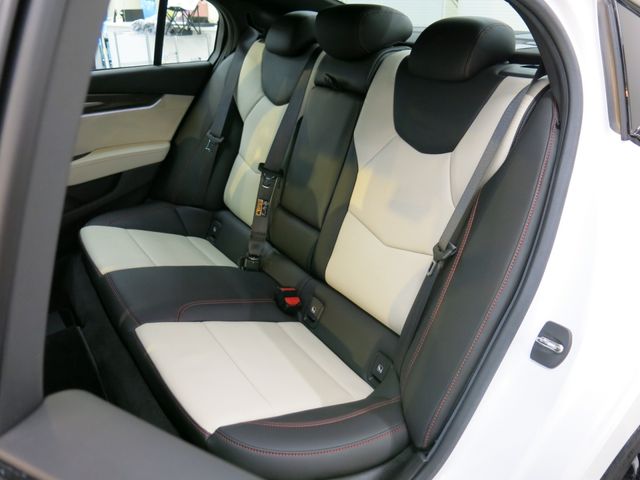 Cadillac CT5 2022-05 474482-24