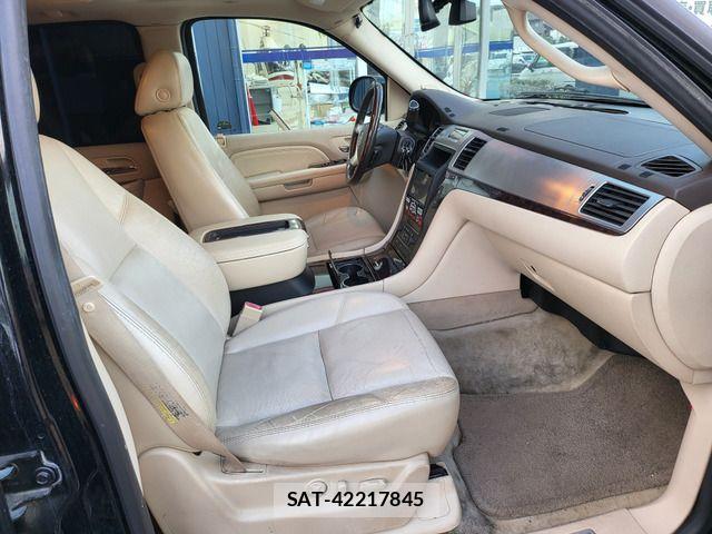 Cadillac ESCALADE 2010-06 1136314-8