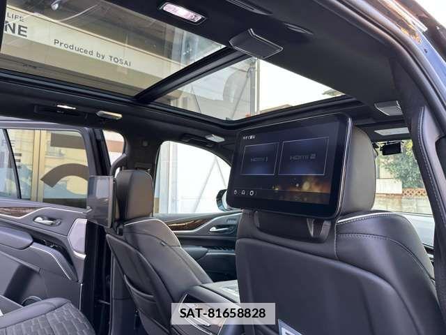 Cadillac ESCALADE 2024-09 1267410-10