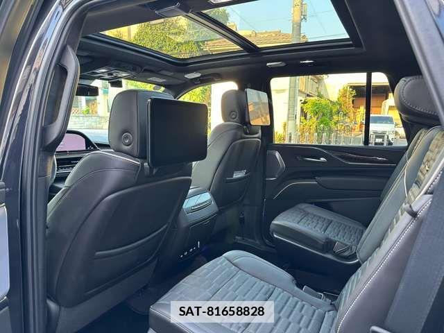 Cadillac ESCALADE 2024-09 1267410-12