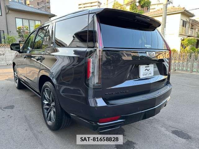 Cadillac ESCALADE 2024-09 1267410-15