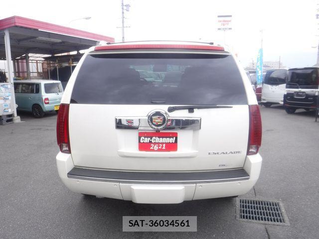 Cadillac ESCALADE 2013-12 1275426-2