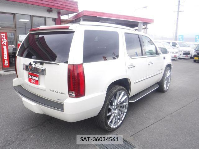 Cadillac ESCALADE 2013-12 1275426-6