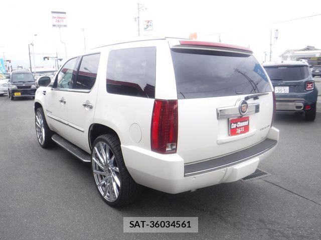Cadillac ESCALADE 2013-12 1275426-7