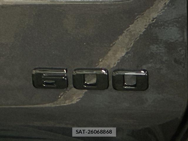 Cadillac ESCALADE 2024-08 2319169-16