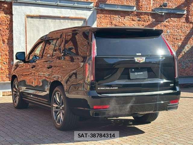 Cadillac ESCALADE 2023-01 2726748-9