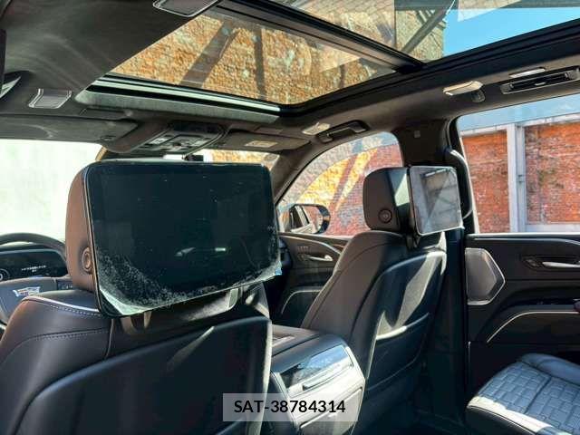 Cadillac ESCALADE 2023-01 2726748-5