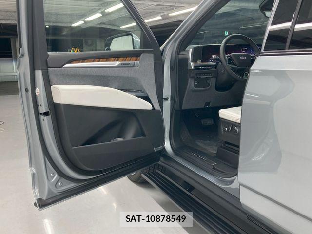 Cadillac ESCALADE 2025-12 4932250-19