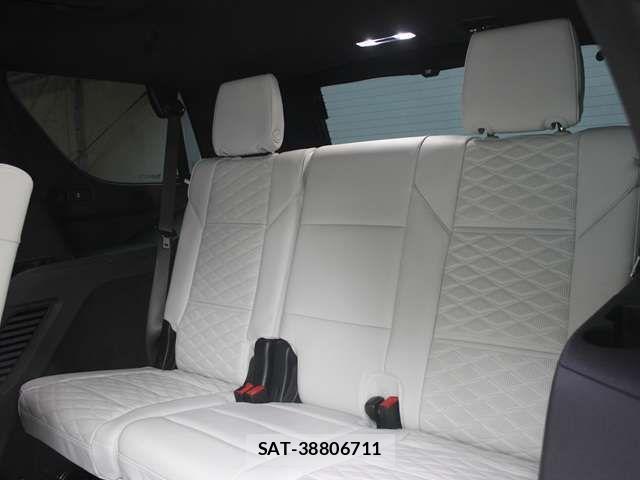 Cadillac ESCALADE 2025-12 6670669-18