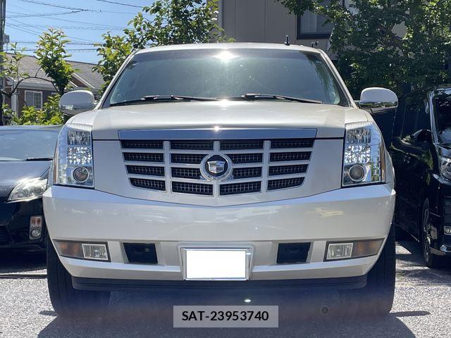 Cadillac ESCALADE 2011-03 7215674-3