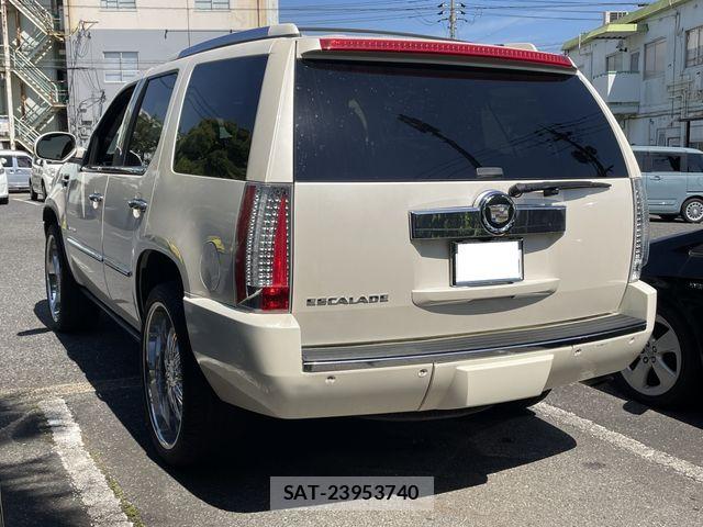 Cadillac ESCALADE 2011-03 7215674-5