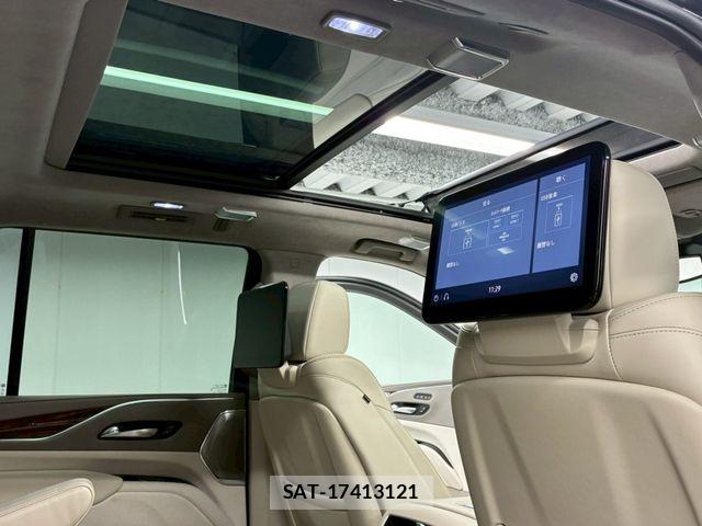 Cadillac ESCALADE 2022-01 7249982-3