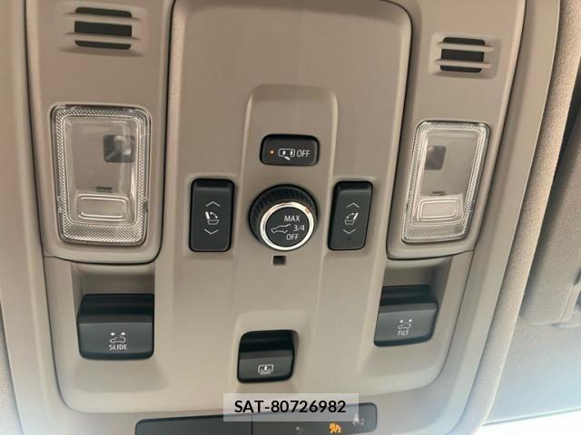 Cadillac ESCALADE 2021-11 7453296-17
