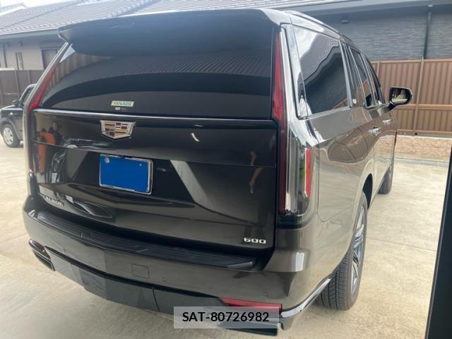 Cadillac ESCALADE 2021-11 7453296-3