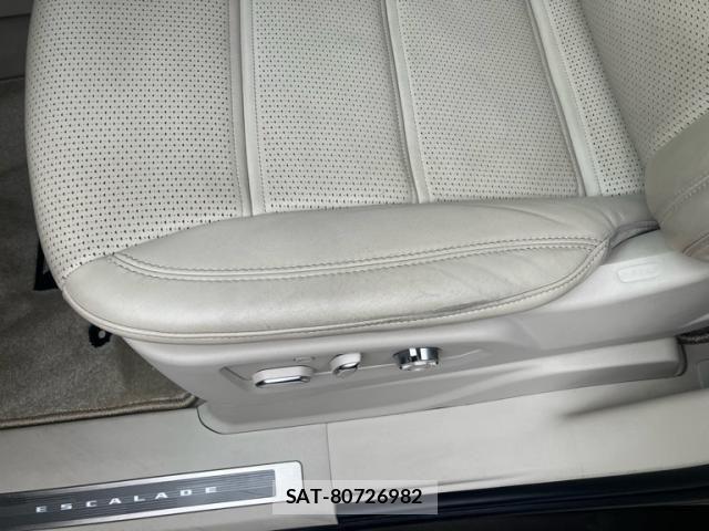 Cadillac ESCALADE 2021-11 7453296-5