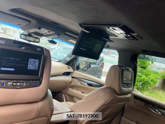 Cadillac ESCALADE 2020-04 7453297-25