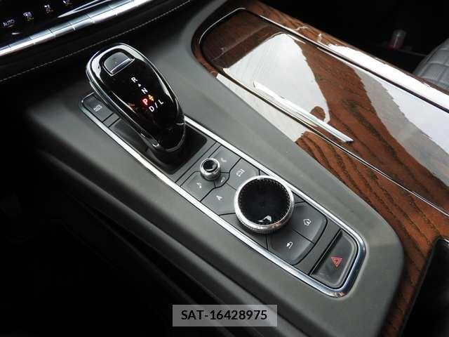 Cadillac ESCALADE 2021-08 7615345-9