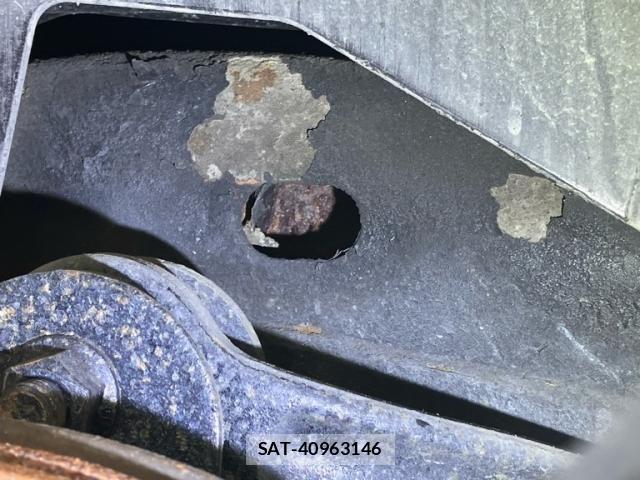 Cadillac ESCALADE 2012-07 7615347-25