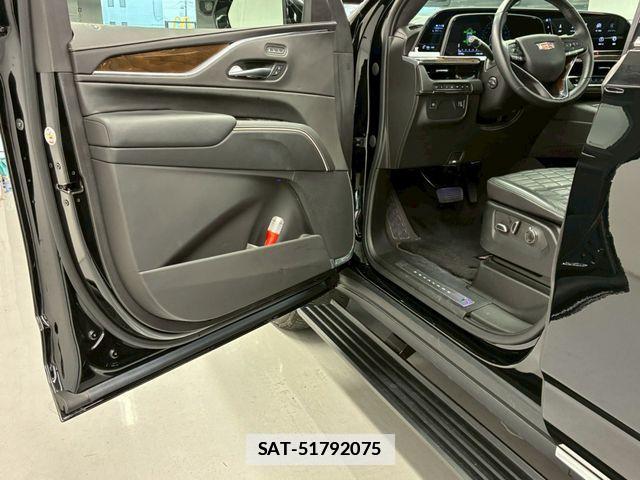 Cadillac ESCALADE 2024-10 7875637-19