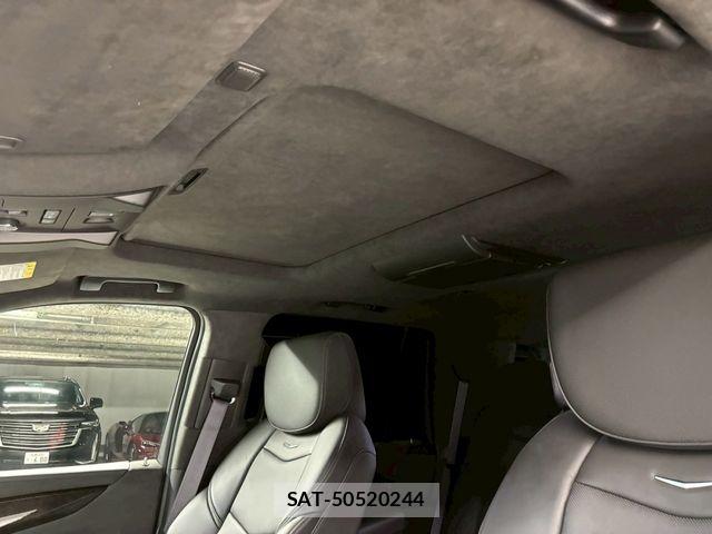 Cadillac ESCALADE 2017-04 7875636-22