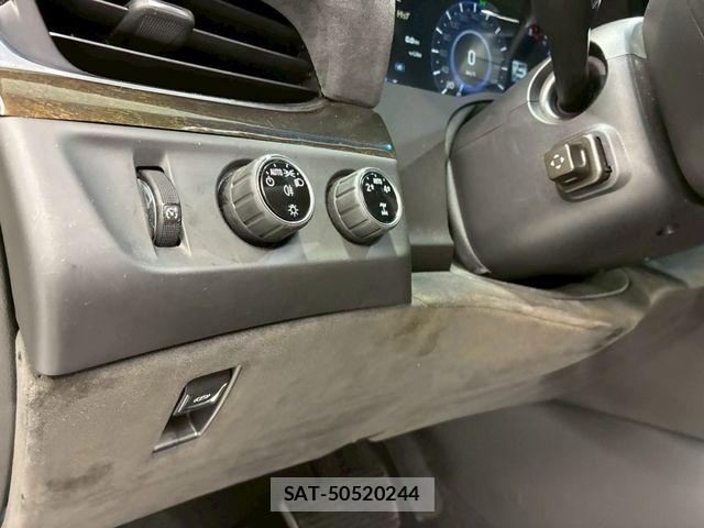 Cadillac ESCALADE 2017-04 7875636-24