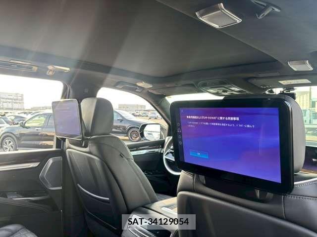 Cadillac ESCALADE 2025-07 8098371-16