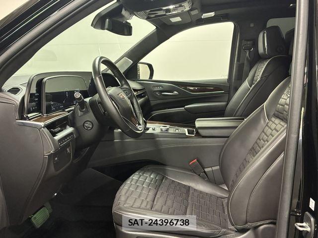 Cadillac ESCALADE 2021-10 8206726-1