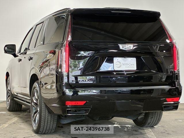 Cadillac ESCALADE 2021-10 8206726-2