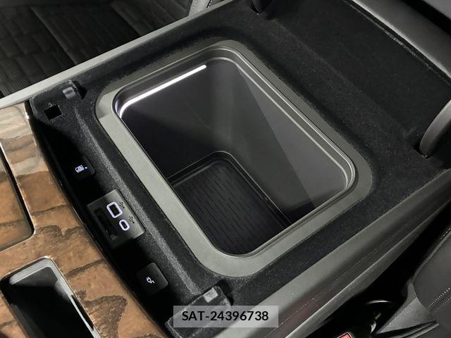 Cadillac ESCALADE 2021-10 8206726-29